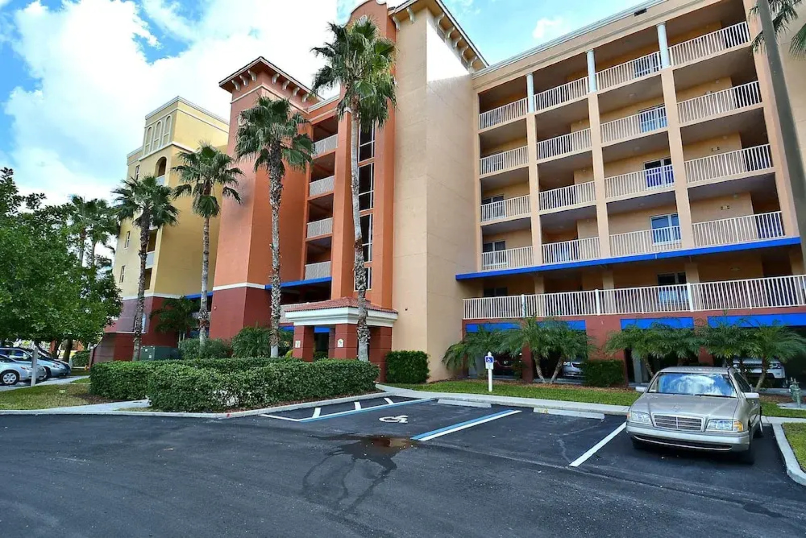 Tides 363 Luxurious Pools/hot Tubs/grills-beautiful Gulf Views