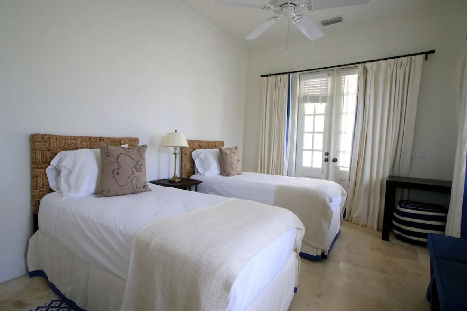 The Sandpiper Inn & Cottages