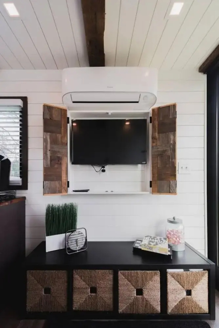 The Classic Tiny Cargohome 12 min to Magnolia Silos Baylor