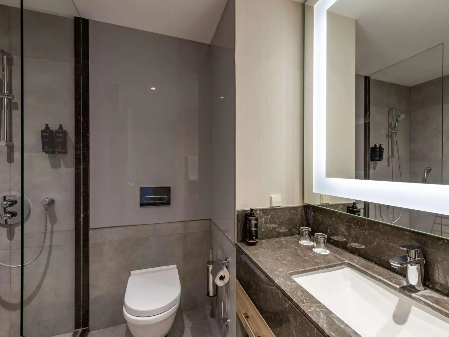 Ramada Encore by Wyndham Tbilisi