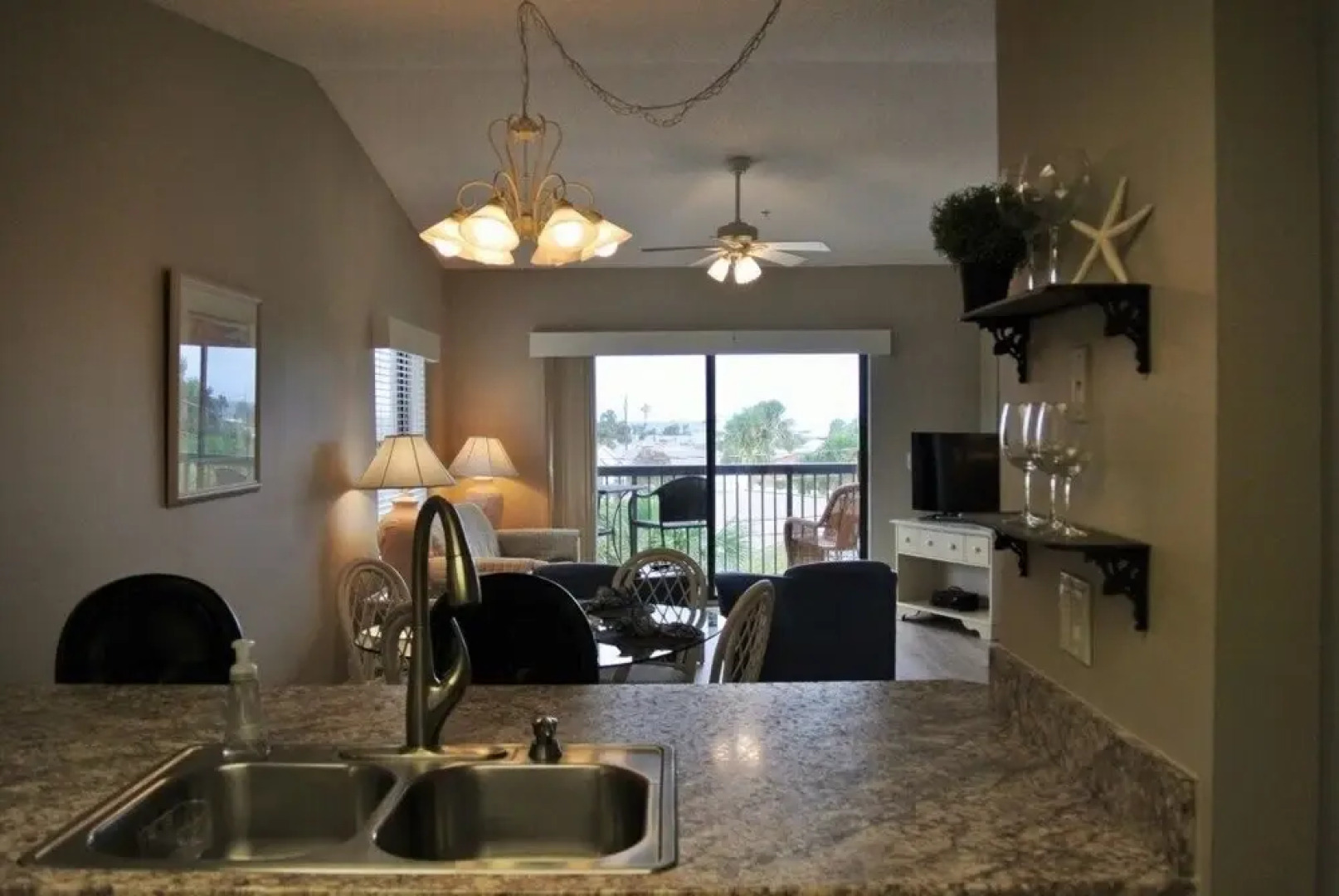 I33 - Ocean Village Club