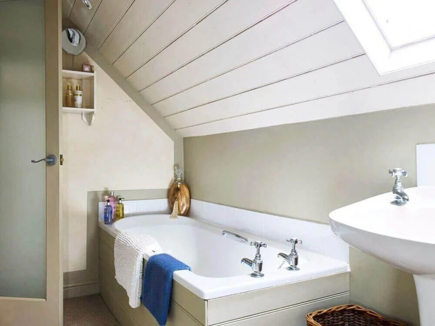 A pet-friendly converted chapel with charming features near Uffington