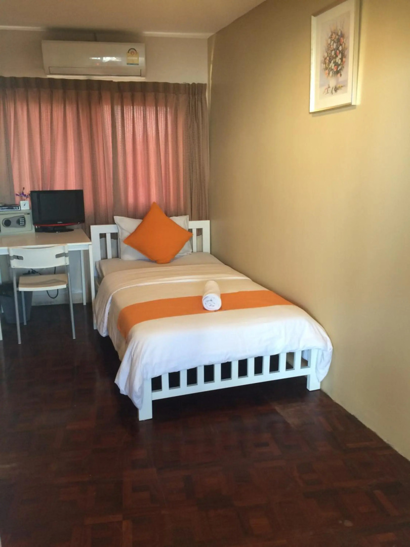 VX The Fifty - Hostel