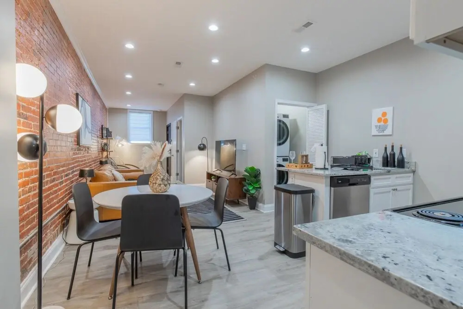 Baltimore's Home Away From Home 2 Bedroom Apts by Redawning