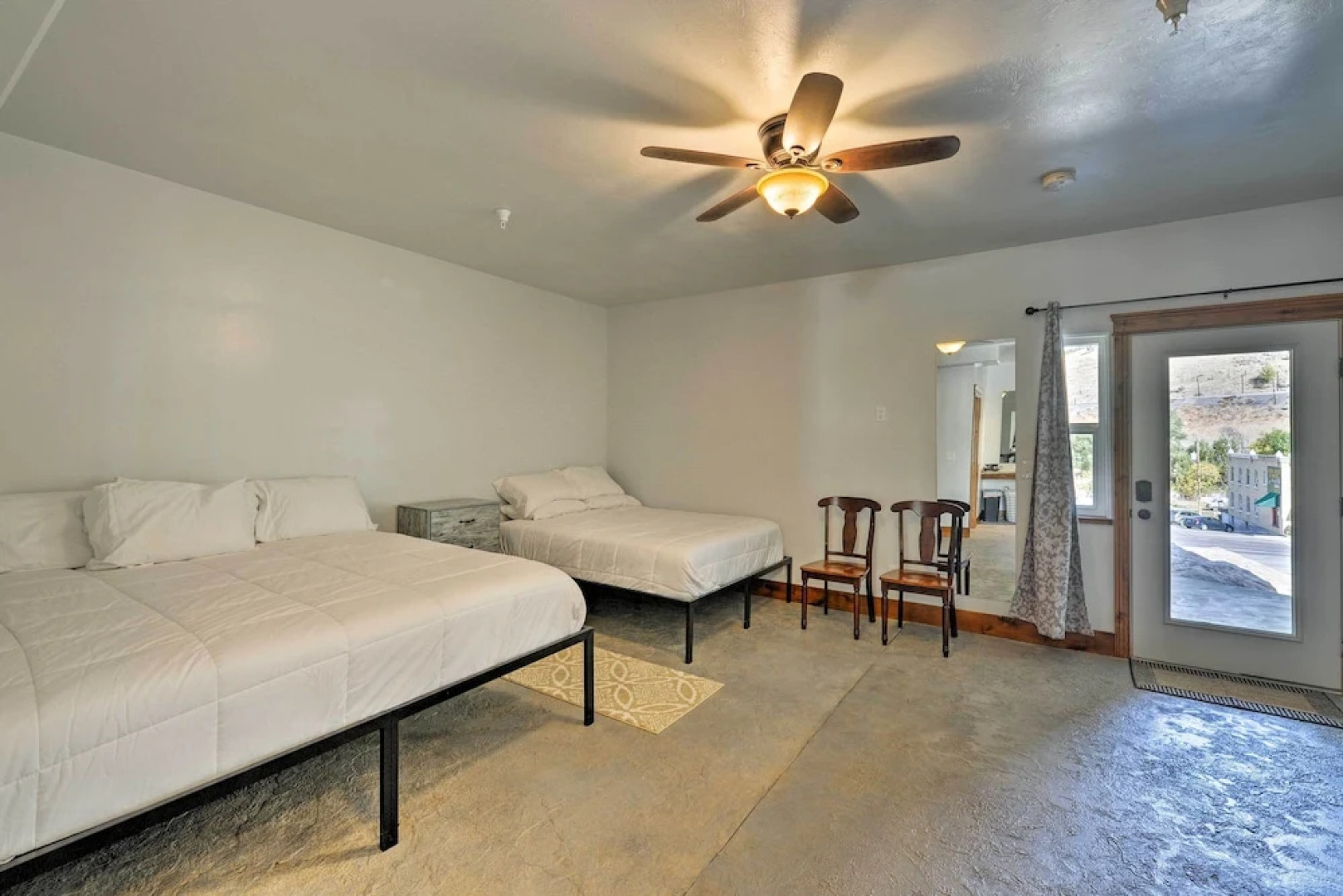 Lava Hot Springs Studio - Walk to Portneuf River!