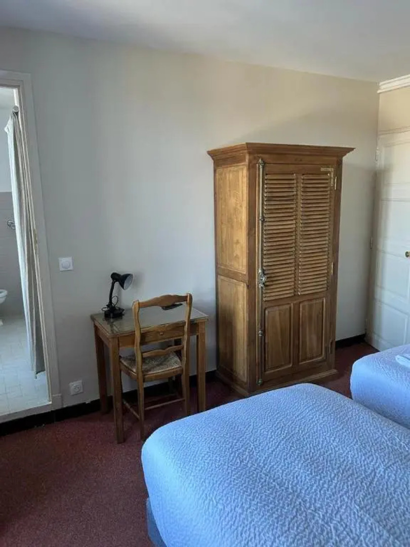 Logis Hotel Restaurant Le Louvre