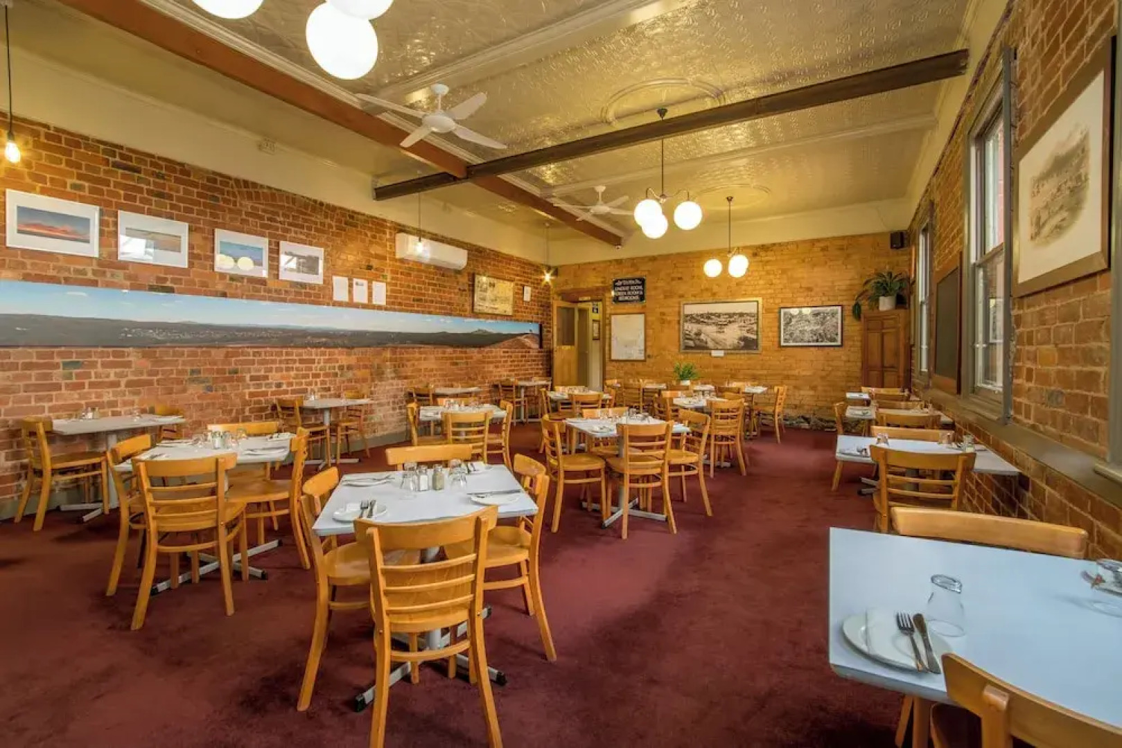 American Hotel Creswick