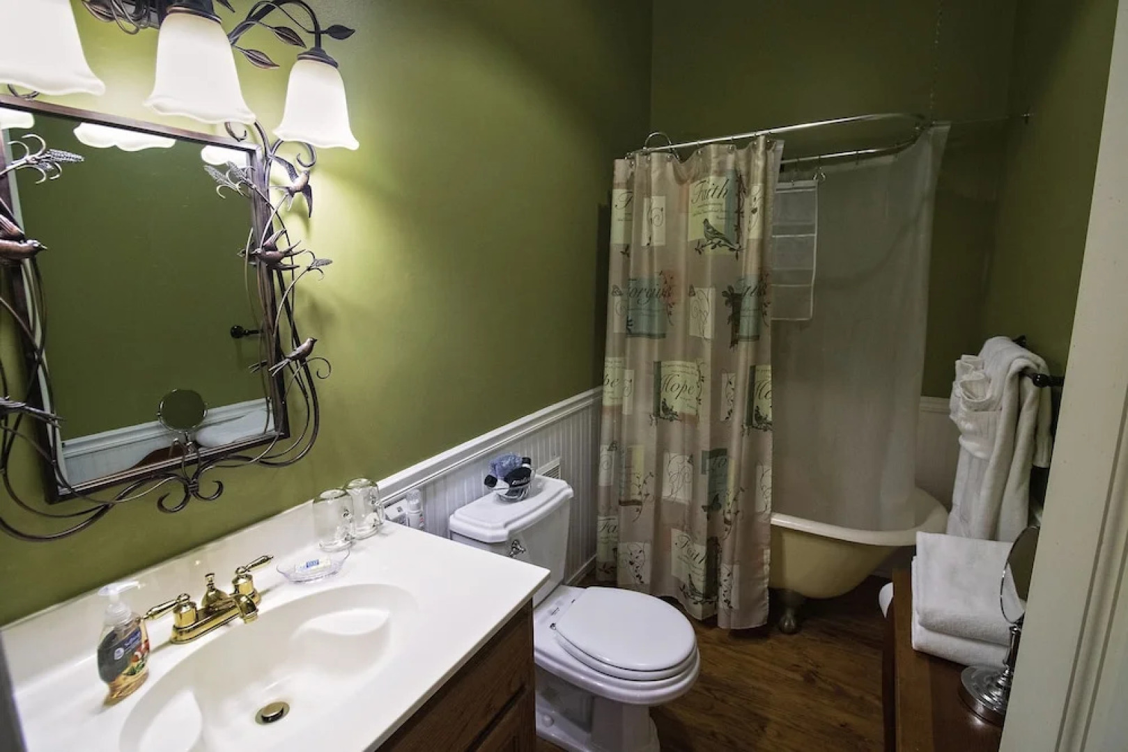 White Oak Manor Bed & Breakfast