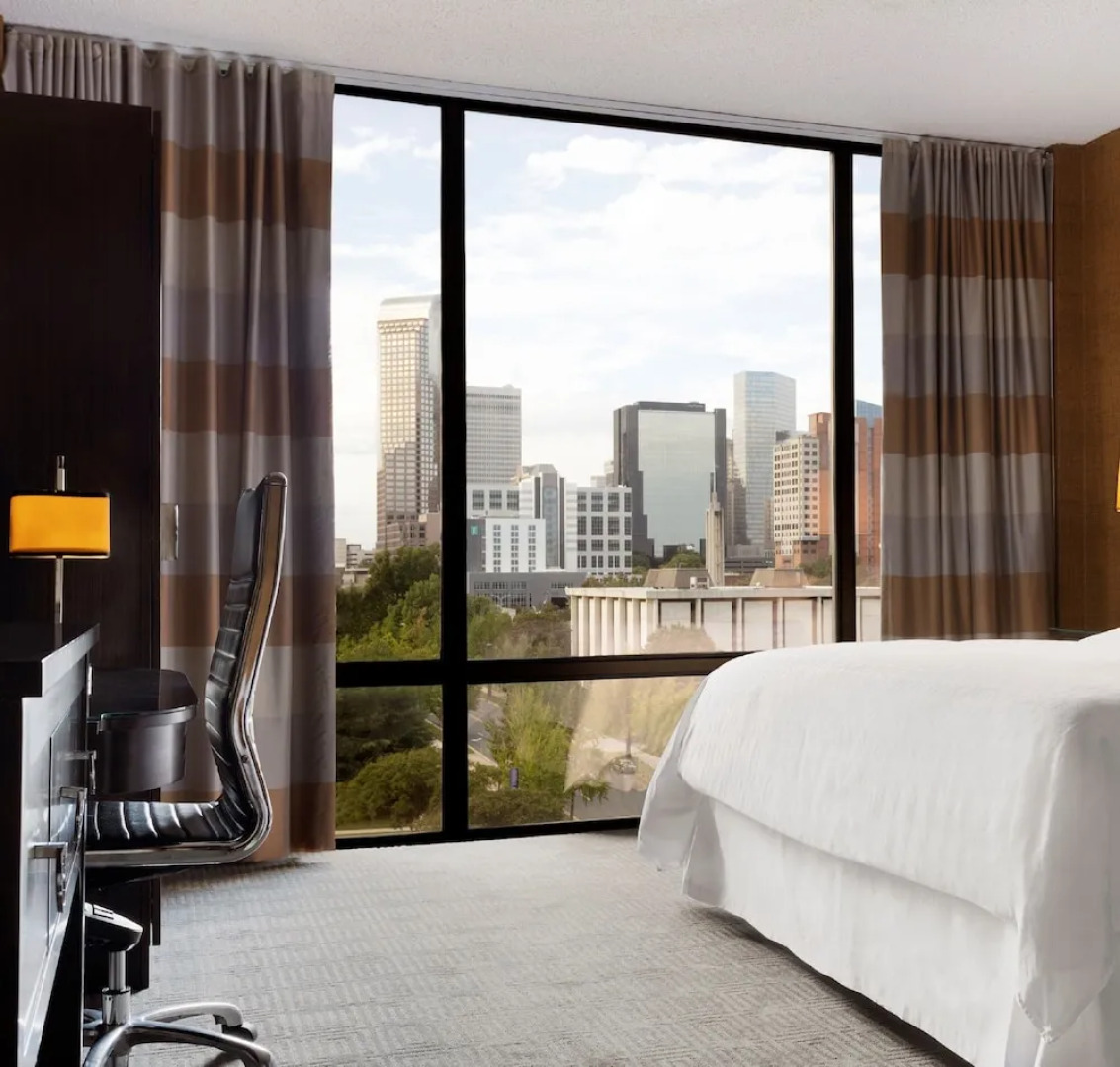 Sheraton Charlotte Hotel