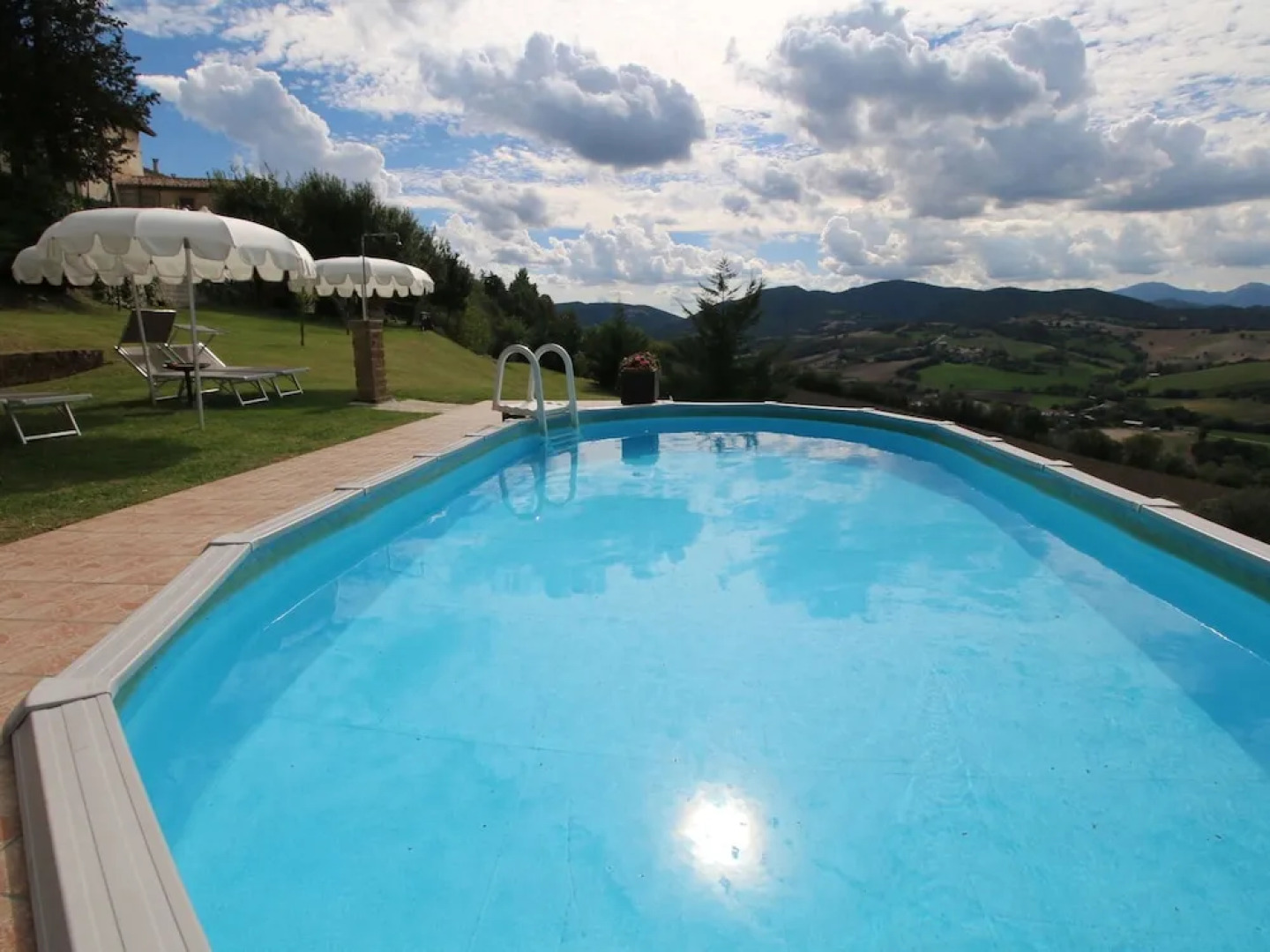 Apartment in Piticchio With Pool and BBQ