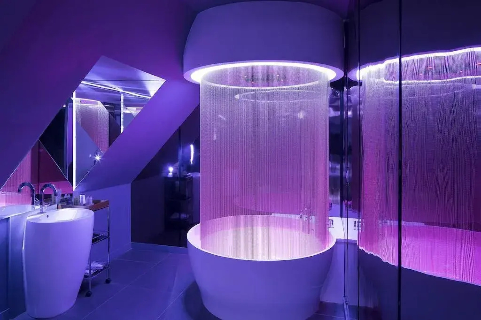 Alberts Hotel (ex Angely)