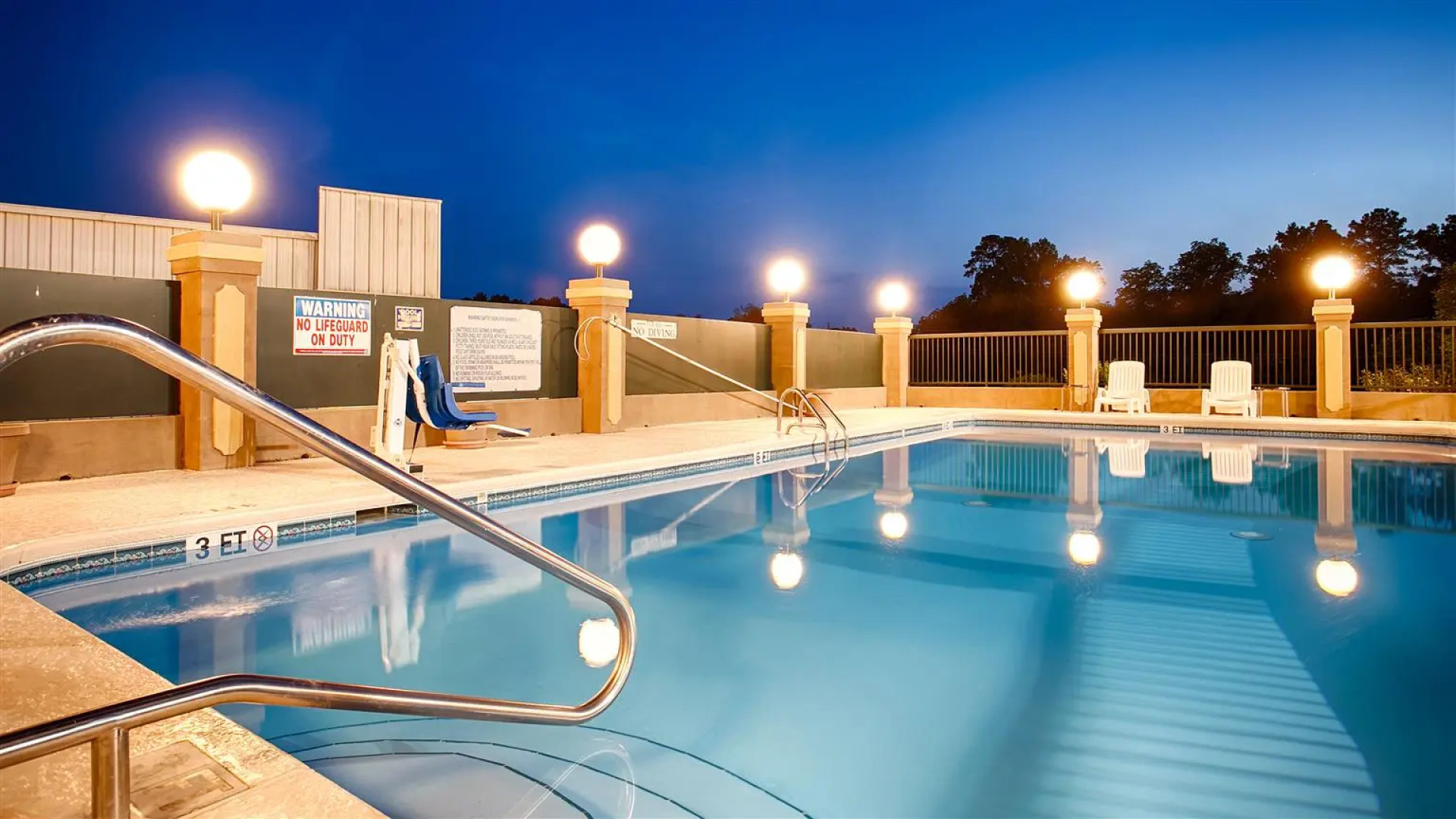 Peach State Inn & Suites