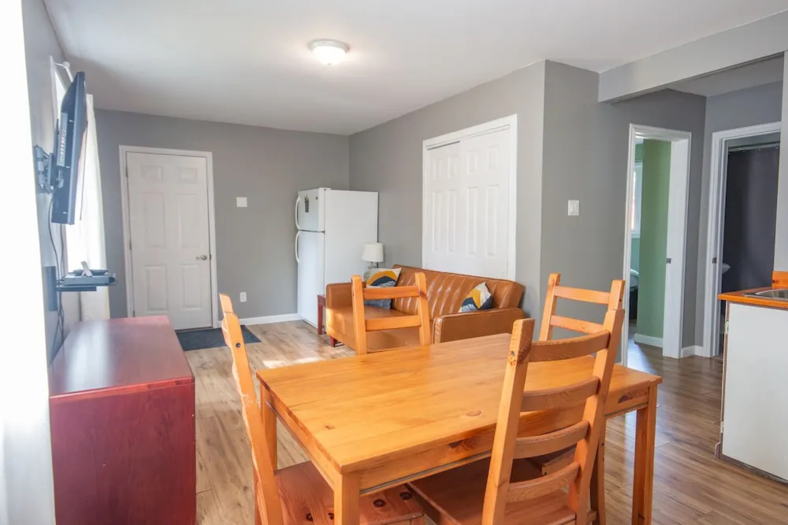 Lakepoint Cottage Resort