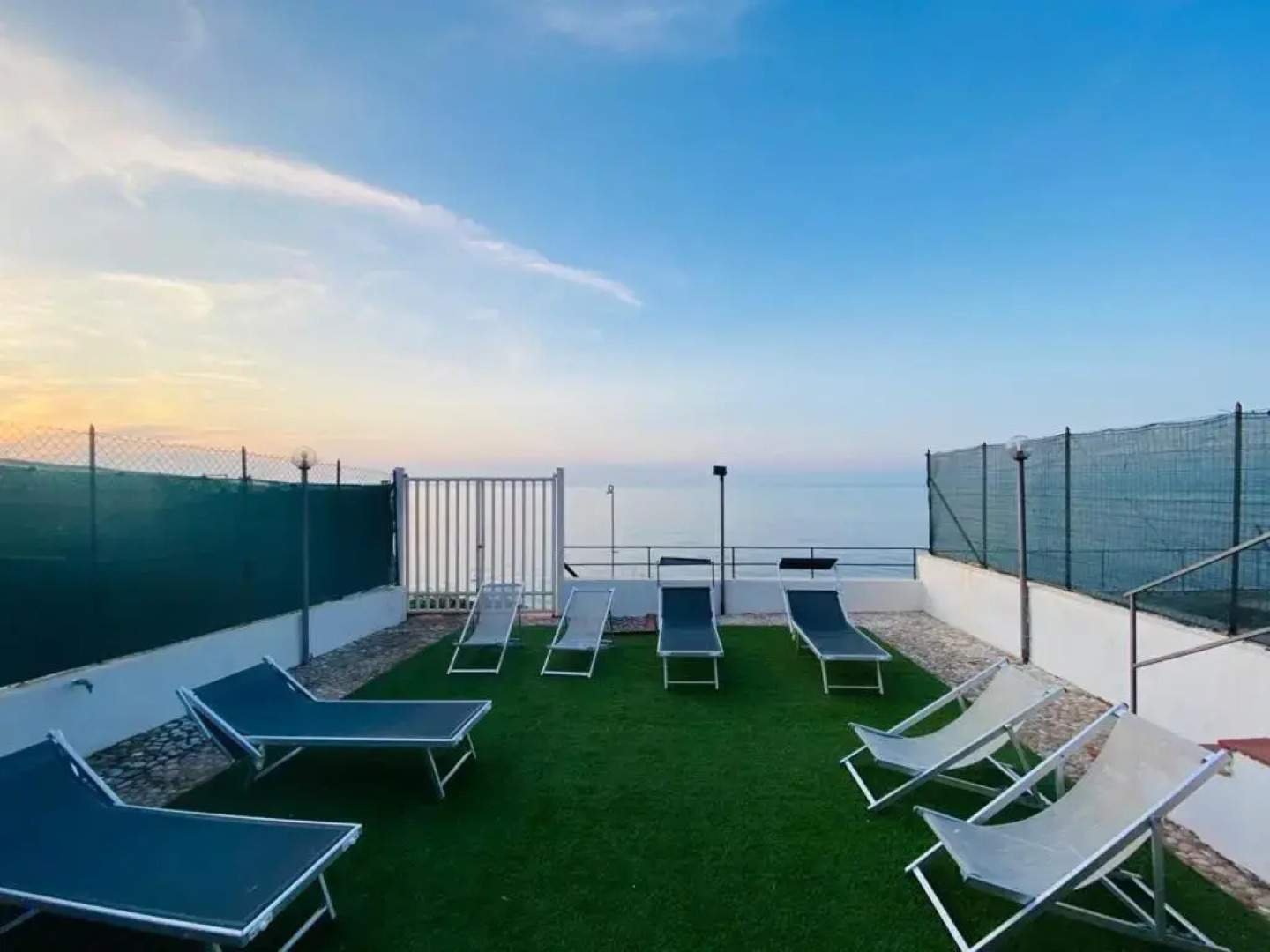 Sfondo Blu Villa sul mare