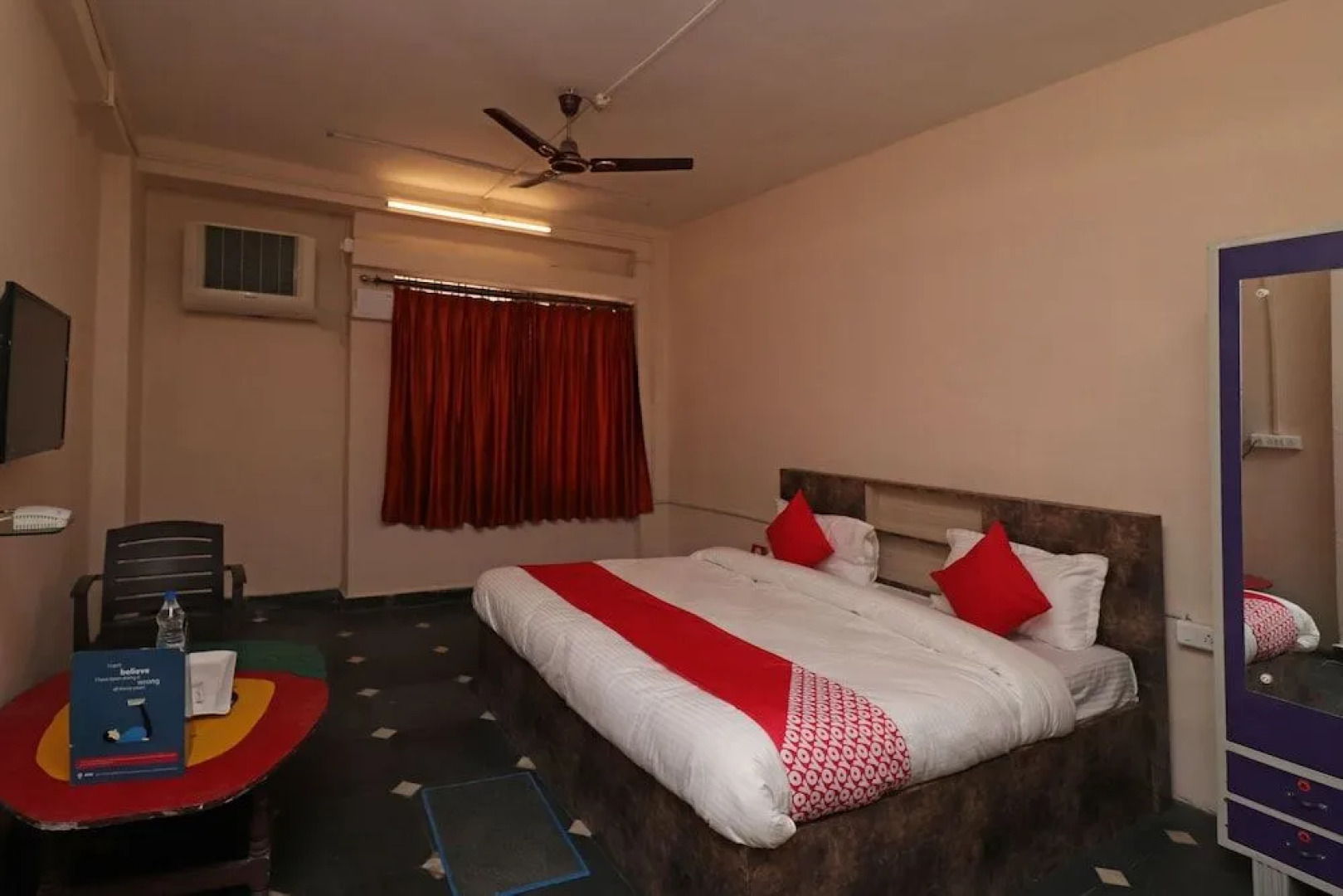 Oyo 28643 Sai Yatri Niwas