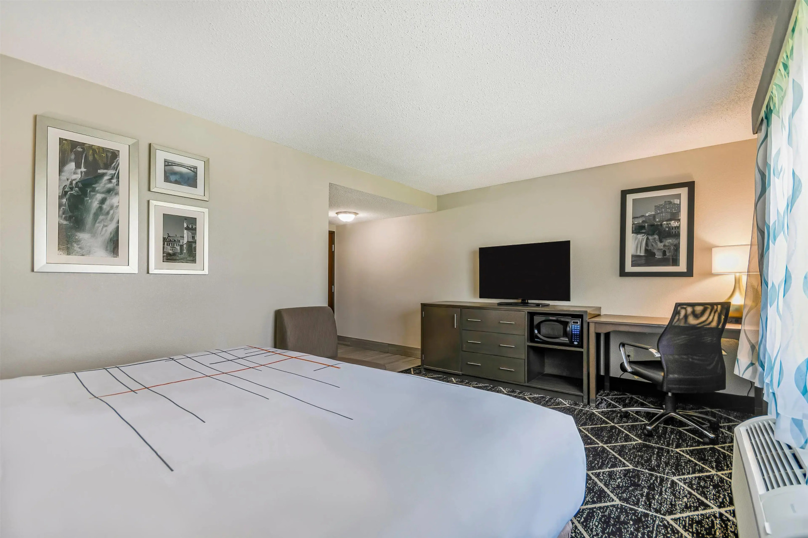 La Quinta Inn & Suites by Wyndham Batavia