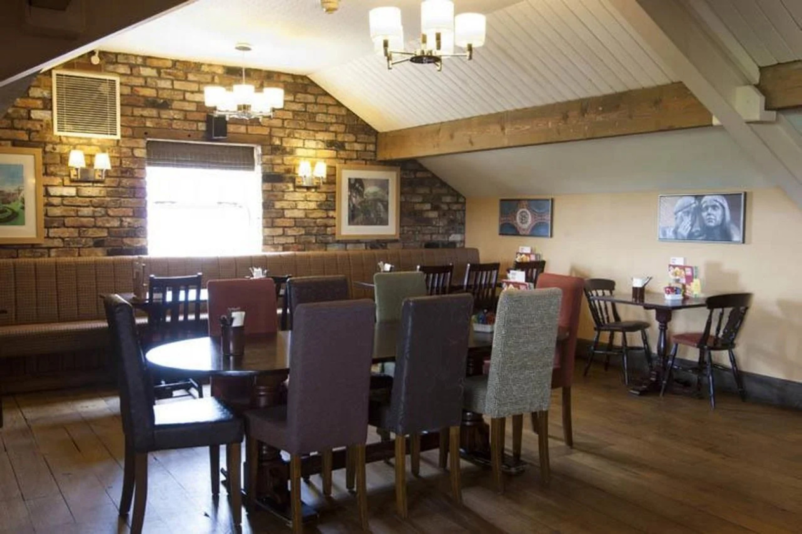 Premier Inn Milton Keynes Sw[furzton Lake]