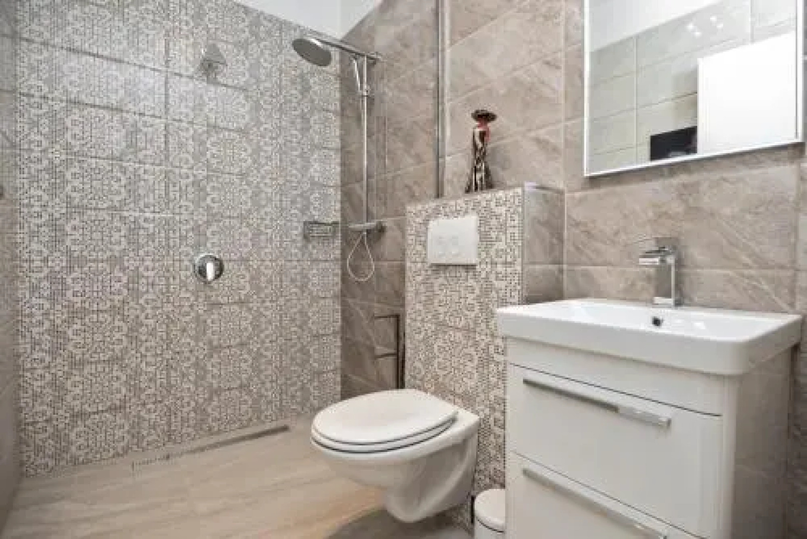 Luxury Villa Happiness