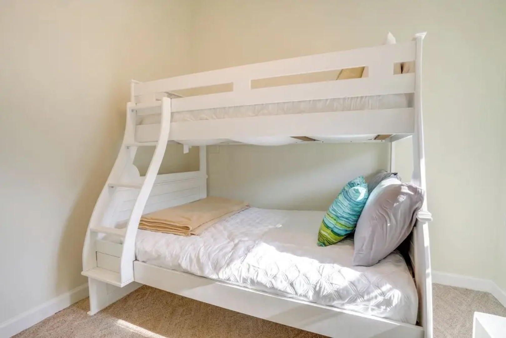 Home & Cottage Near Wintergreen Resort!