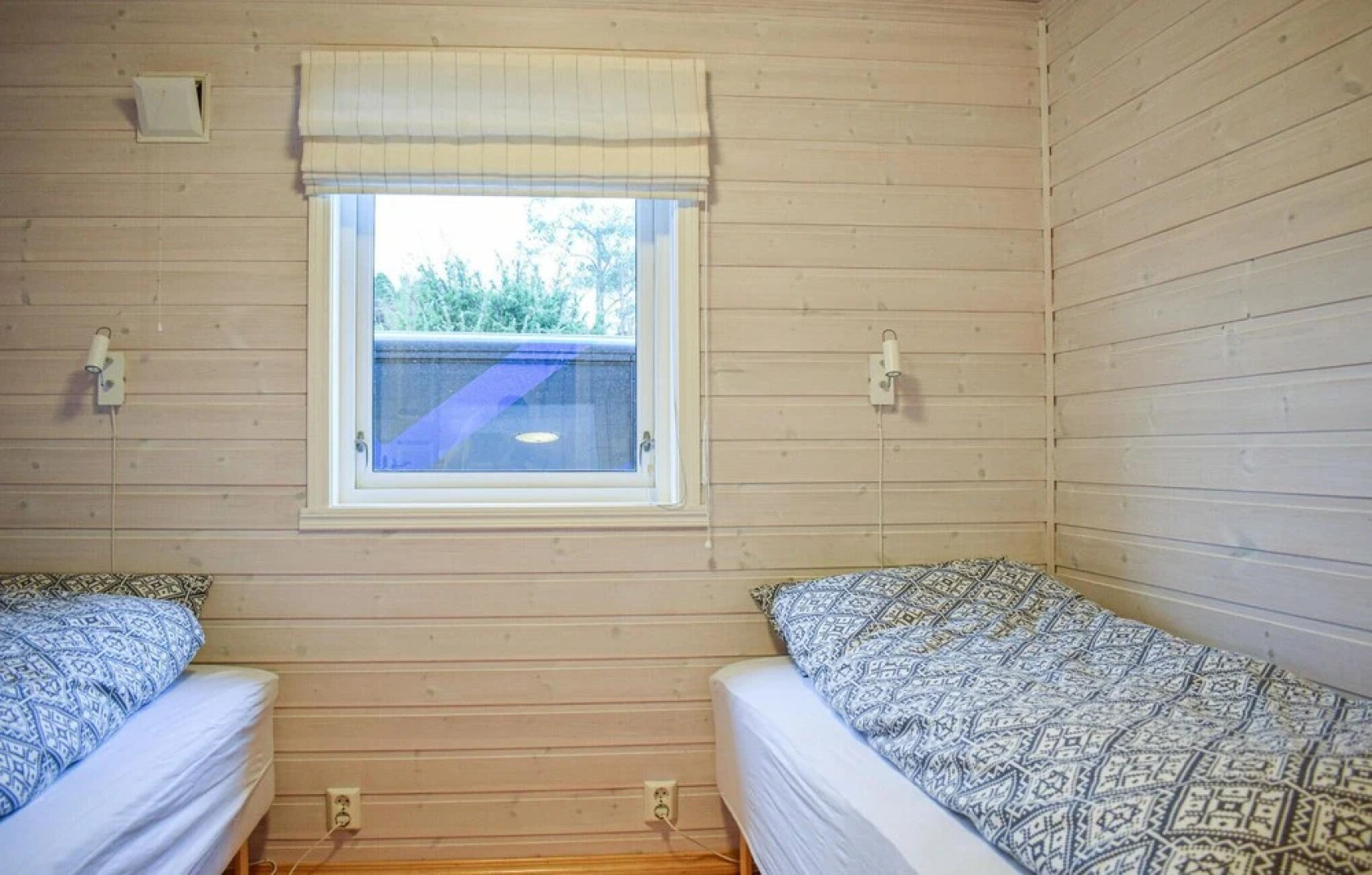 Nice Home in Bjoa With 4 Bedrooms, Wifi and Indoor Swimming Pool