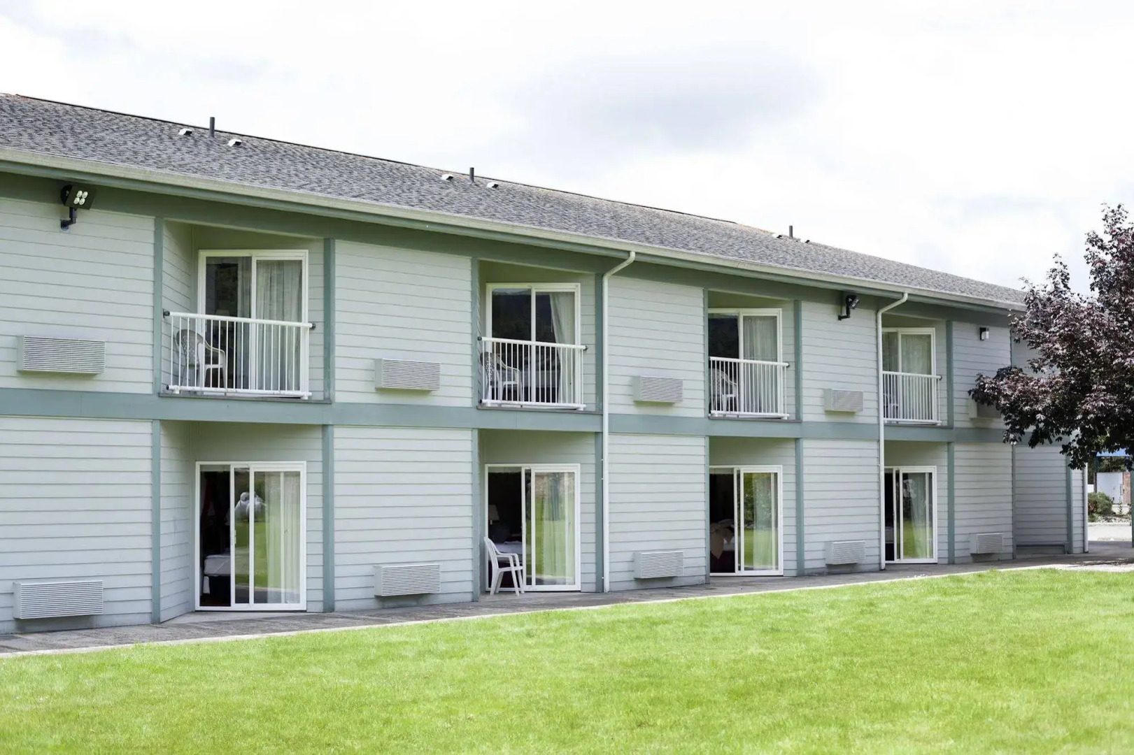 The Dew Drop Inn Motel