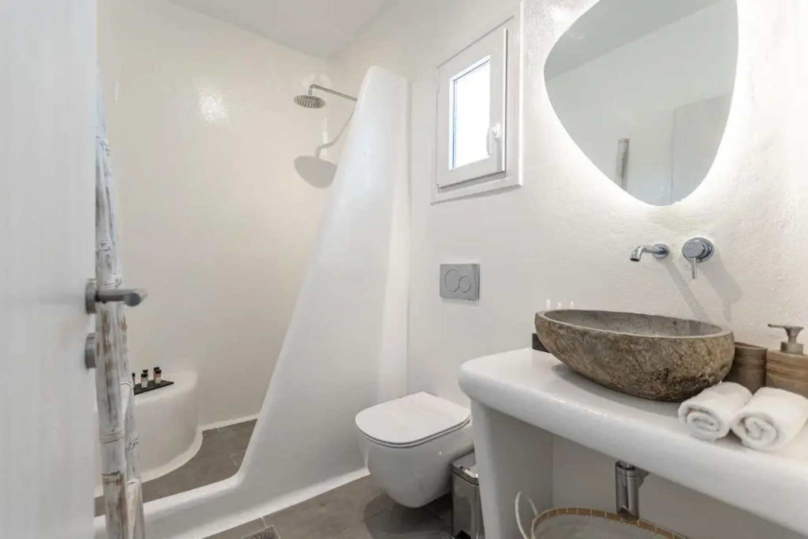 Ariadne's Crown Suites