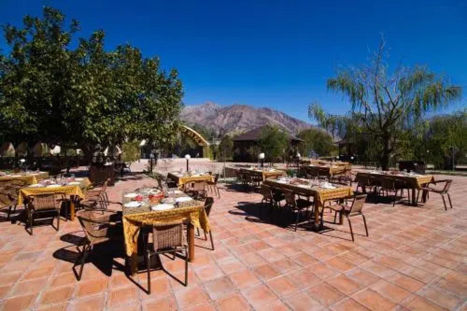 Charos Deluxe Resort & Spa