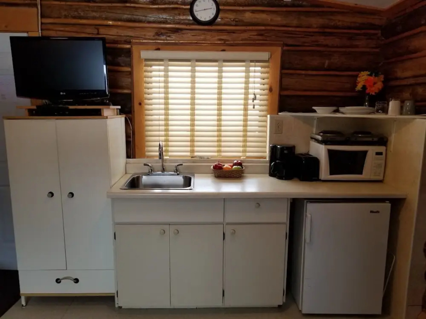 Christina Lake Lodge