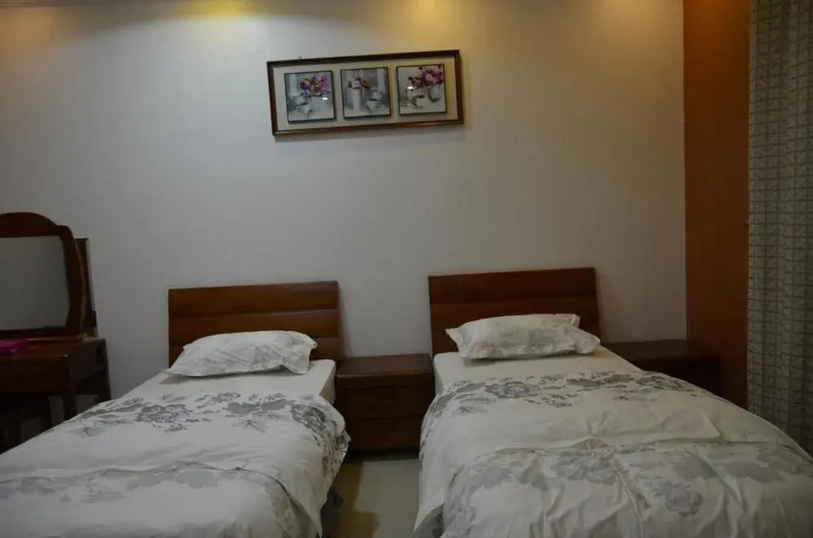 Al Dana Plaza Villas