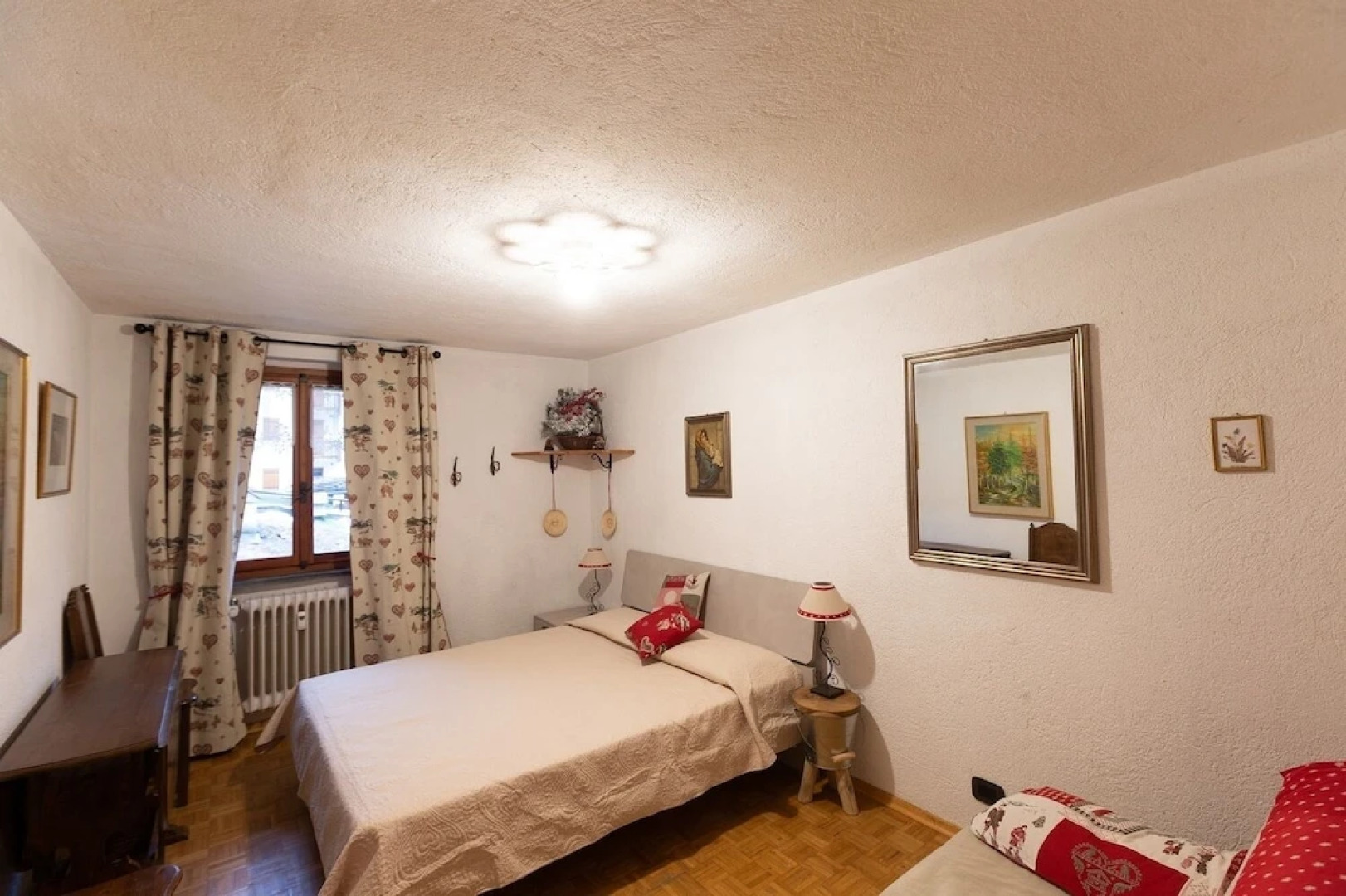 JOIVY Flat For 6, In The Historic Town Pré-Saint-Didier