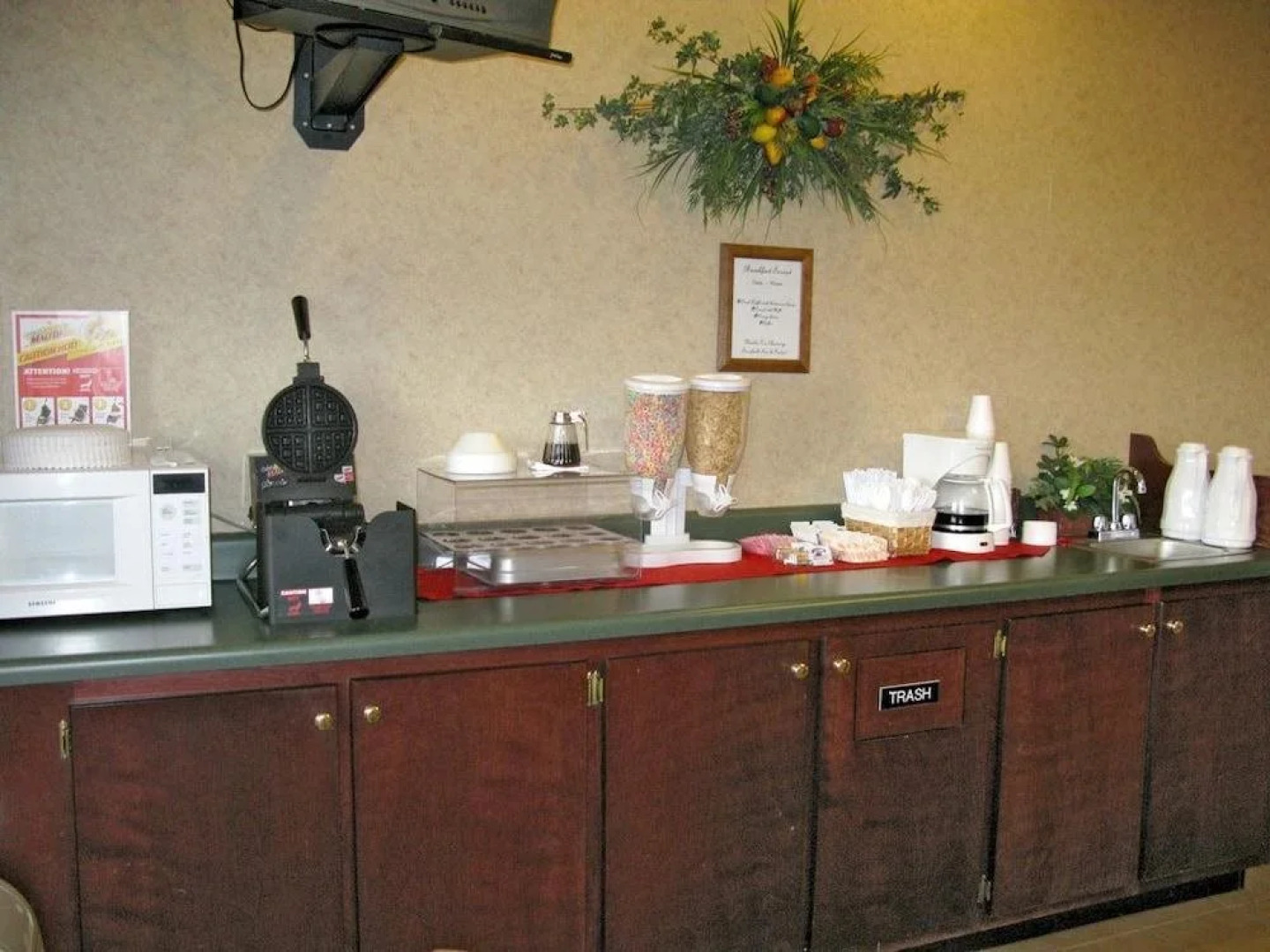 Deerfield Inn & Suites