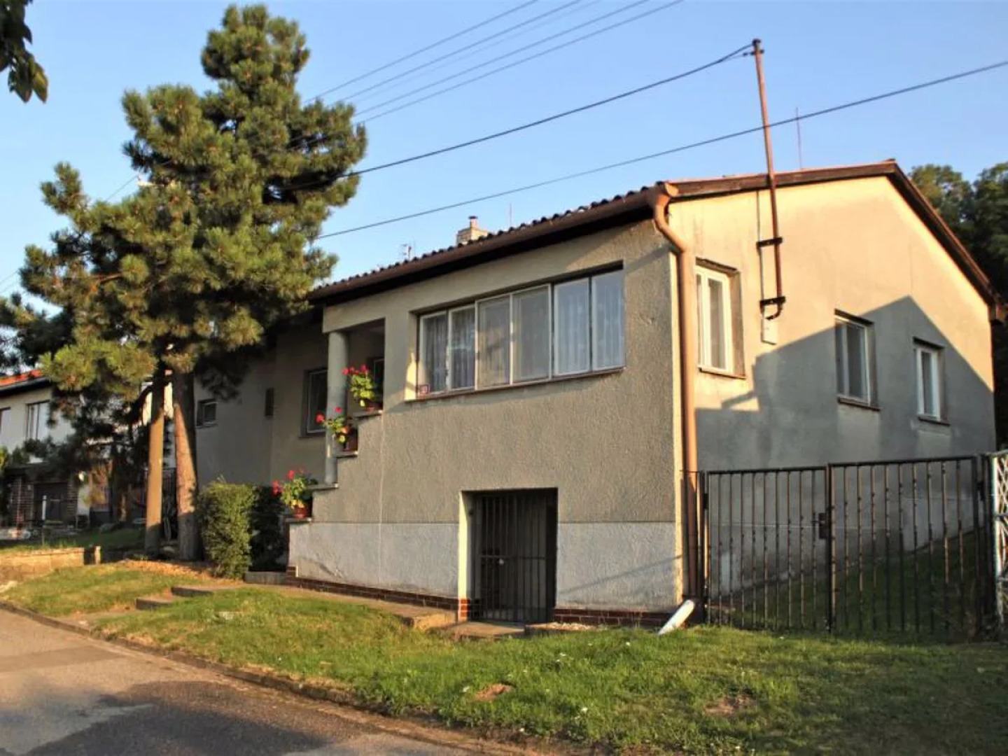 House Milovice Carona