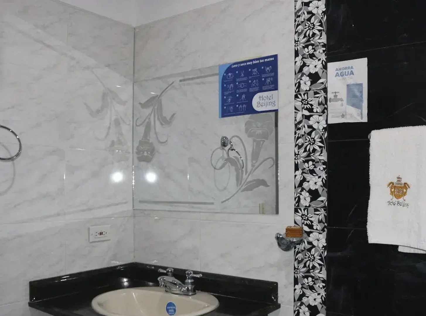 Hotel Beijing Caucasia