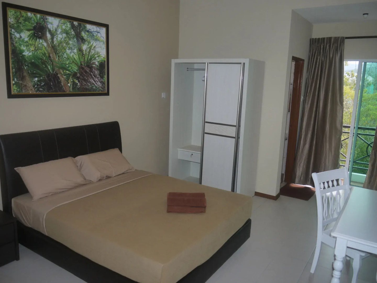 Rovers Inn formerly known as Mentigi Guesthouse