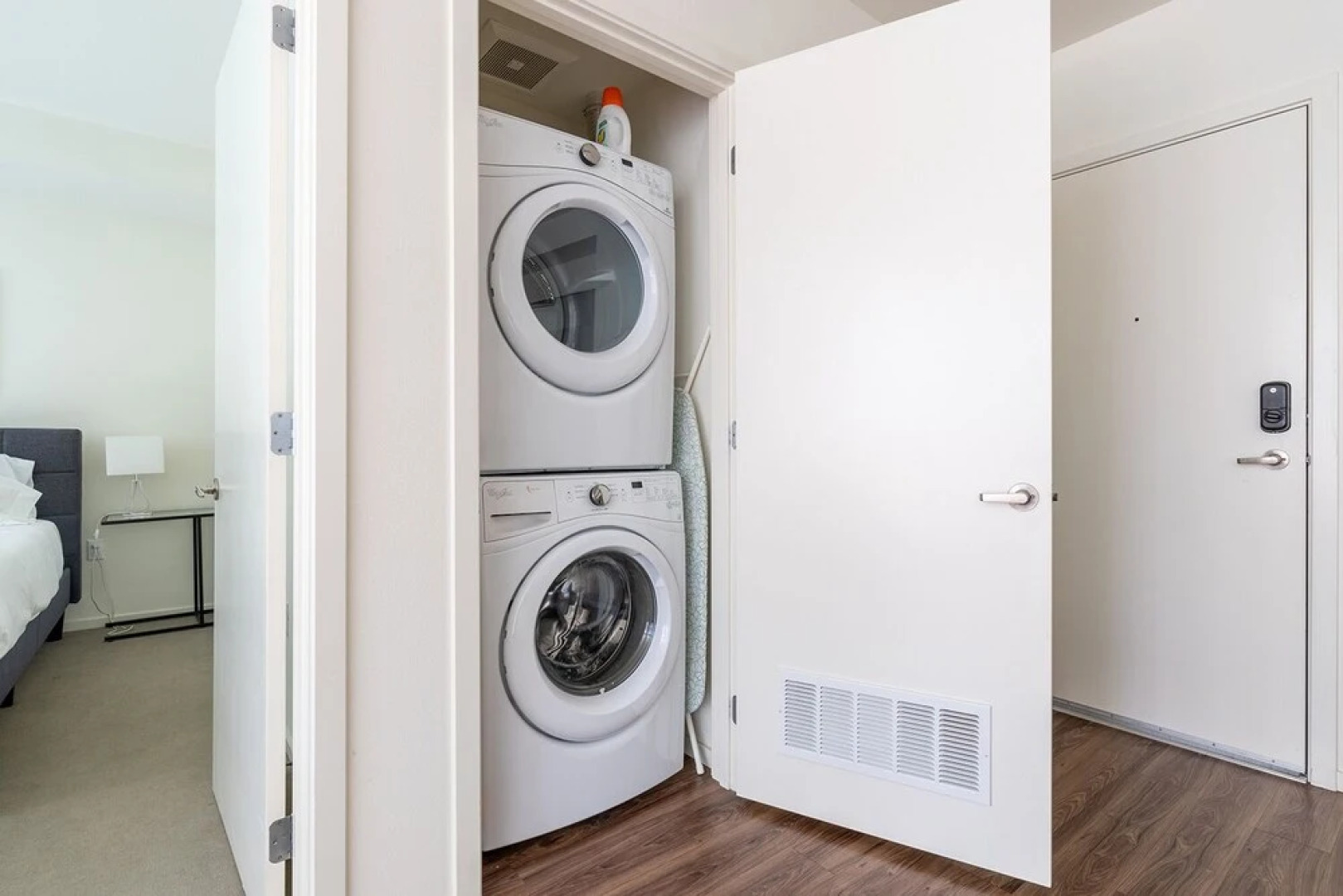 Sophari  Mercer Island Apartments