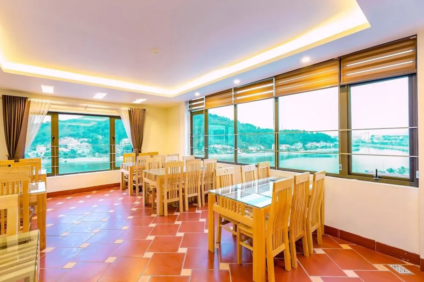 Oyo 581 Dai Viet Hotel