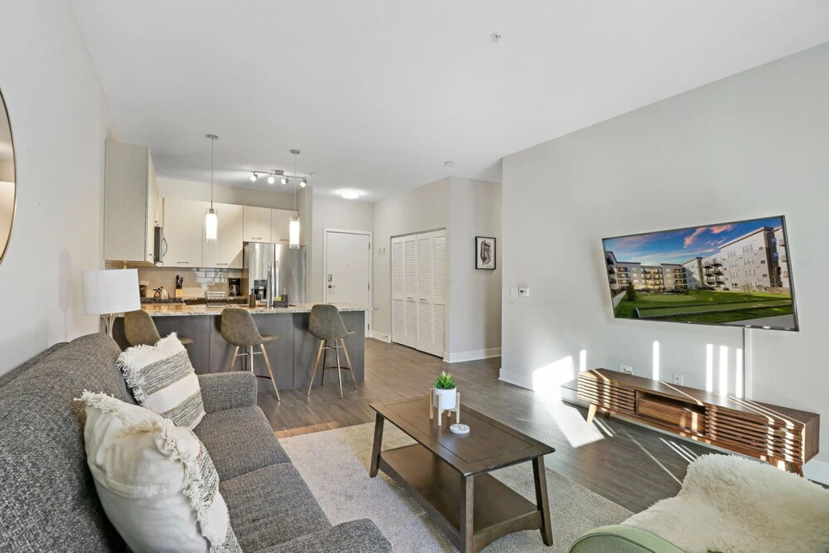 Luxurious 1BR Apt in Oakbrook