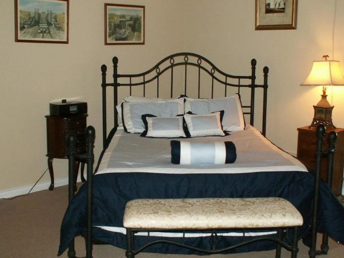 Canalside Restaurant, Inn & Kitchen store