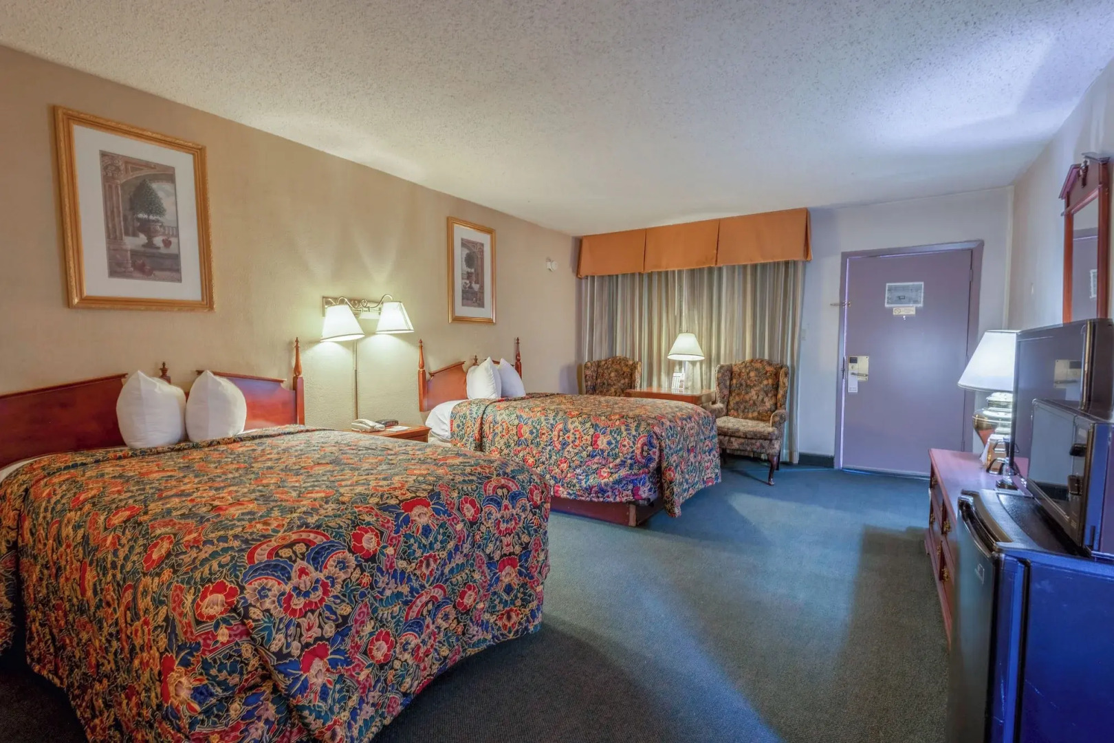 Royal Holiday Motel By Belvilla Gallup I-40