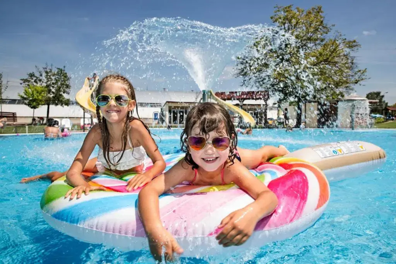 Aqua Camp Mobilházak - Thermál Kemping Tiszakécske