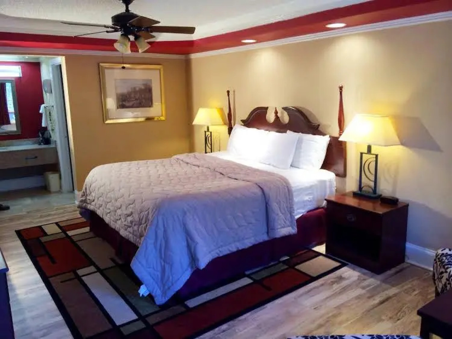 Riverbend Motel & Cabins