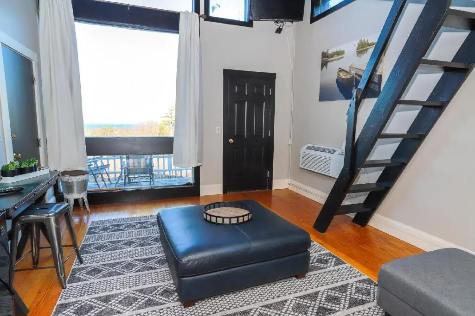 Gunstock Inn & Suites