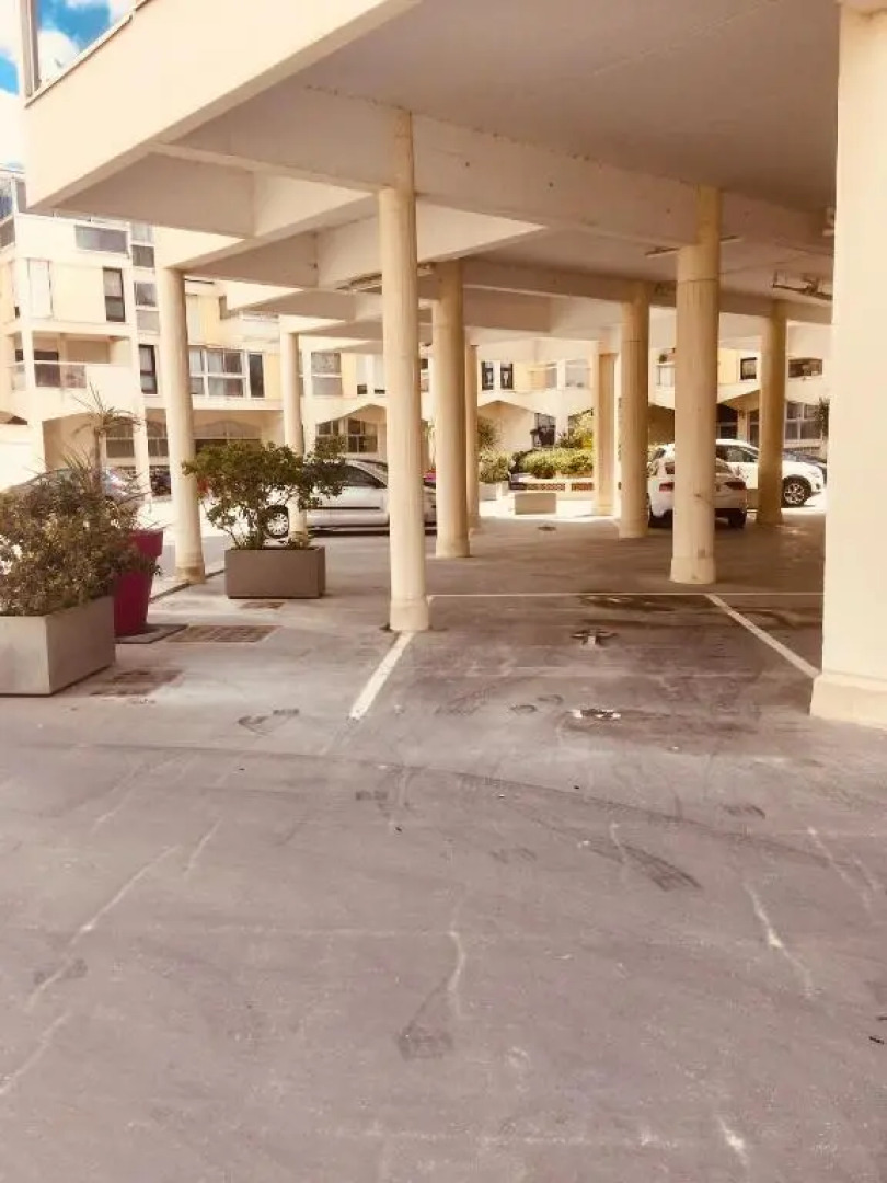 P1 Vue Mer 1ère ligne 33M2 pour 4 pers + véranda + parking La Grande-Motte