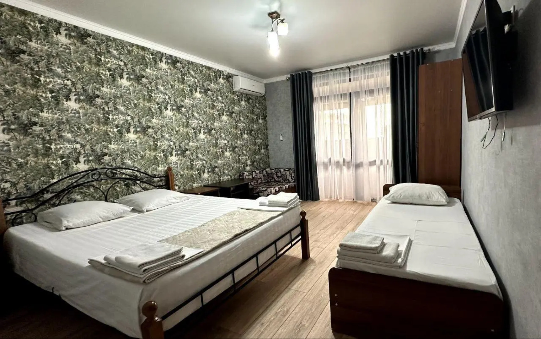 Солнечный дом (бывш. Анри)