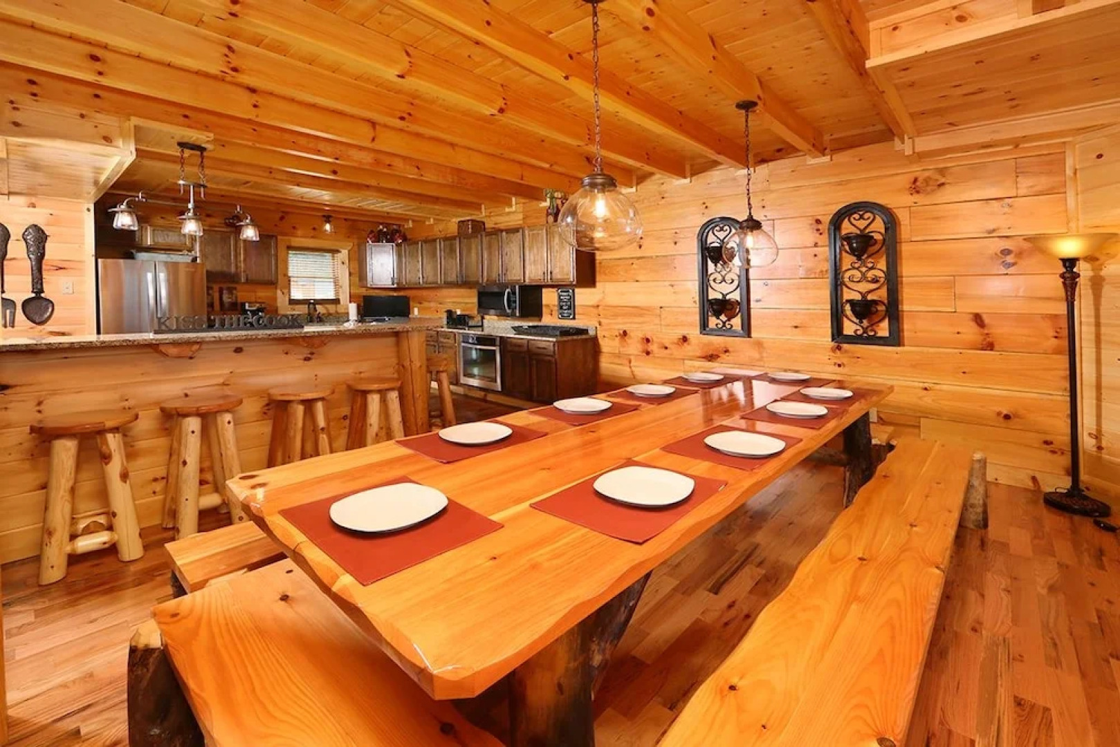 Picture Perfect 7 Br cabin by RedAwning