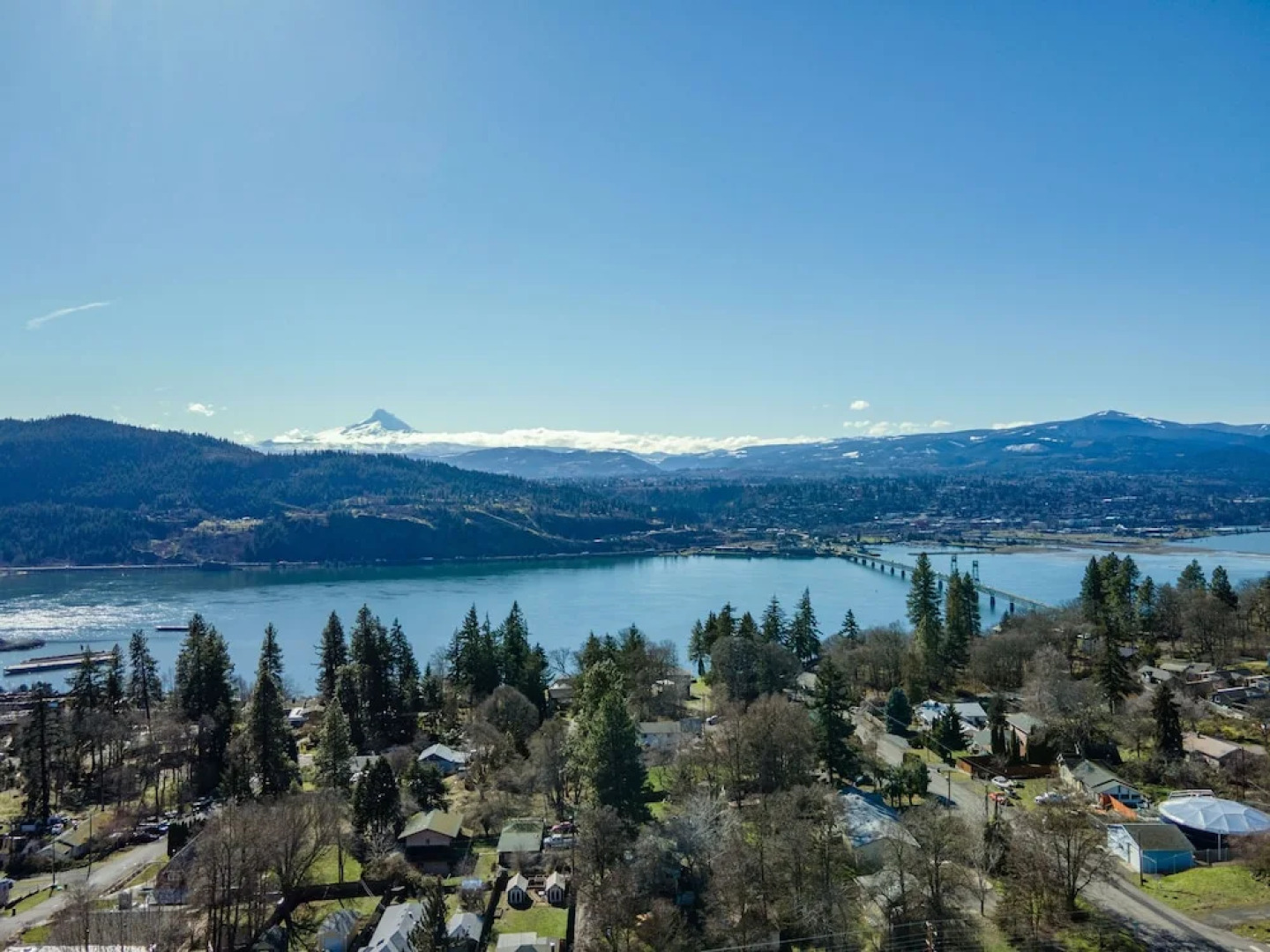 Grandview 3 Bedroom Home by RedAwning