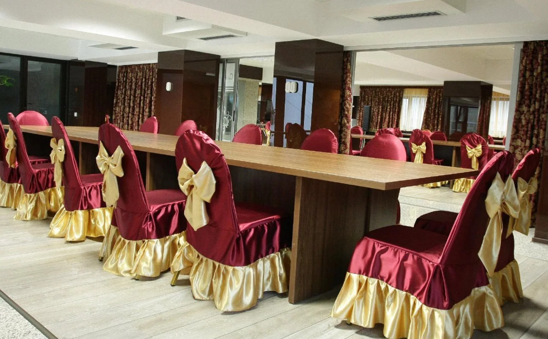 Grand Pier Hotel Old Town