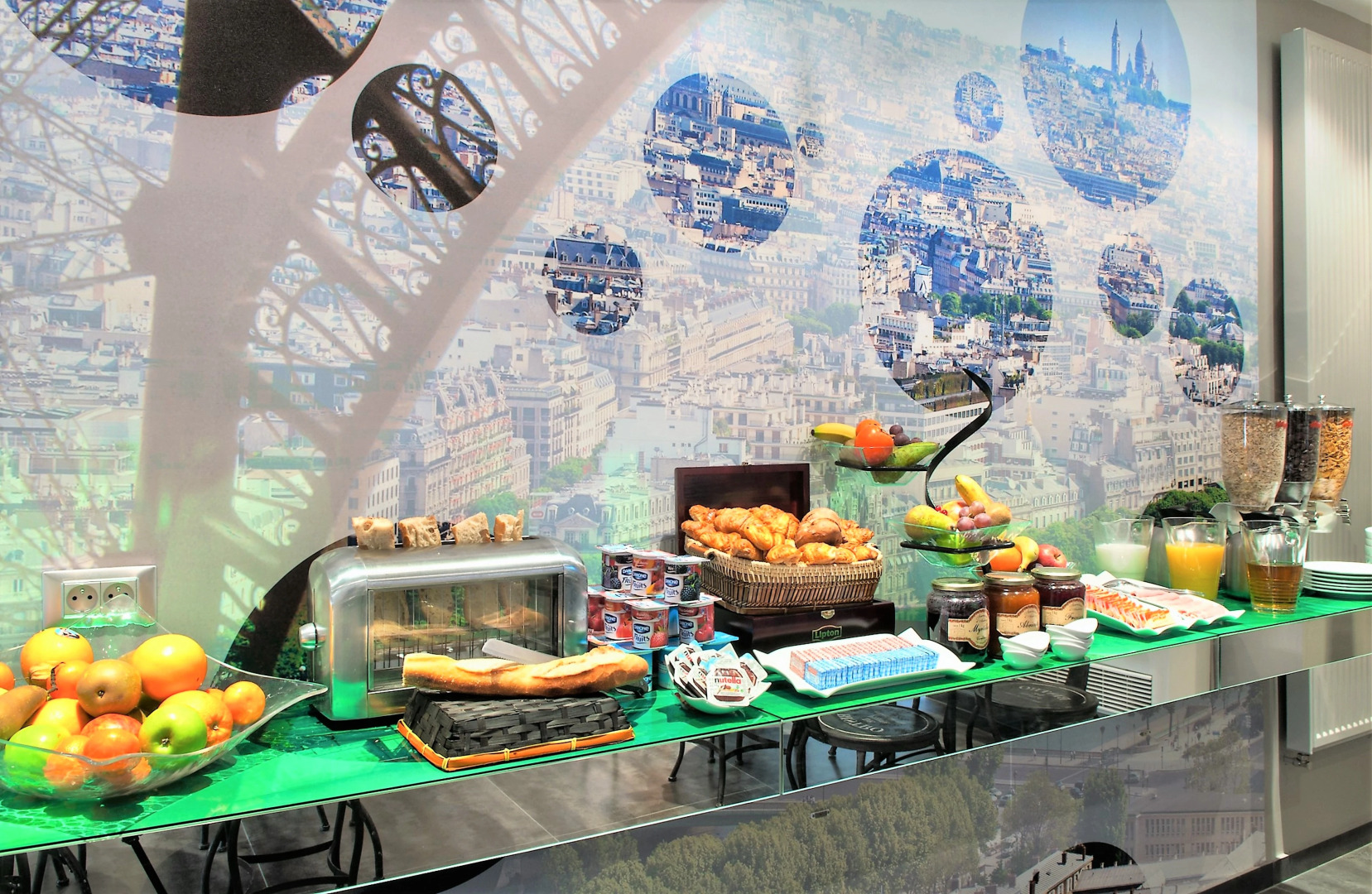 Hôtel Alpha Paris Eiffel by Patrick Hayat