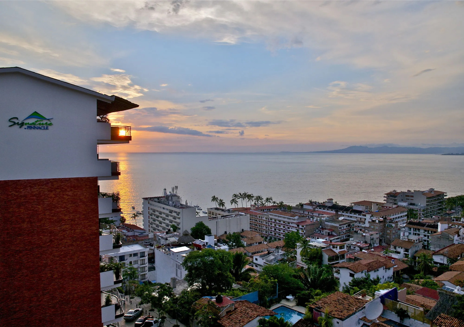 Pinnacle Resorts 220