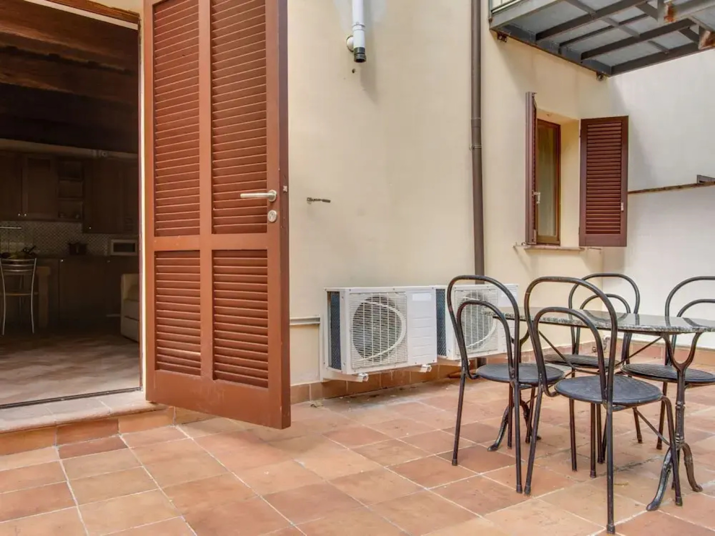 Family Escape With Pools and Sauna